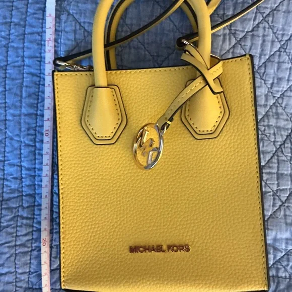 Michael Kors Vibrant Yellow Mini Bag NWOT - Picture 5 of 6
